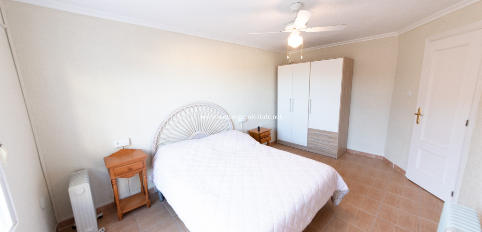 Resale - Freistendhe Villa - Urb. La Marina