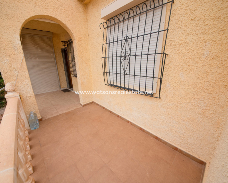 Resale - Freistendhe Villa - Urb. La Marina