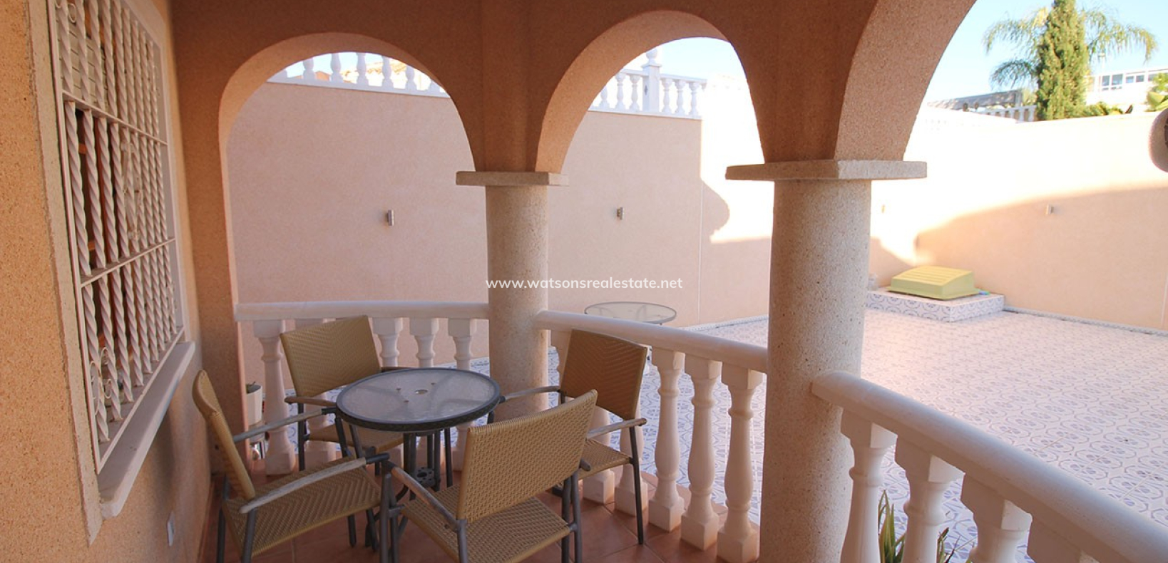 Resale - Freistendhe Villa - Urb. La Marina