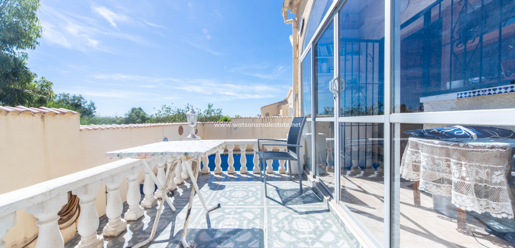 Resale - Freistendhe Villa - Urb. La Marina