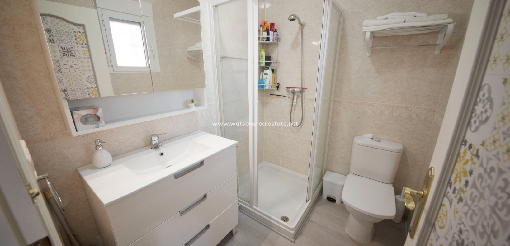 Resale - Freistendhe Villa - Urb. La Marina