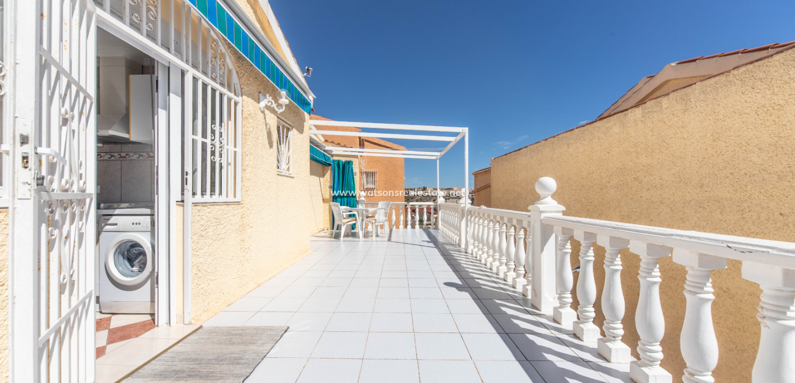 Resale - Freistendhe Villa - Urb. La Marina