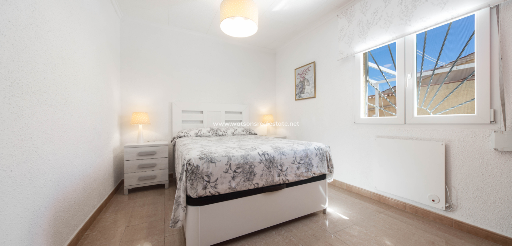 Resale - Freistendhe Villa - Urb. La Marina