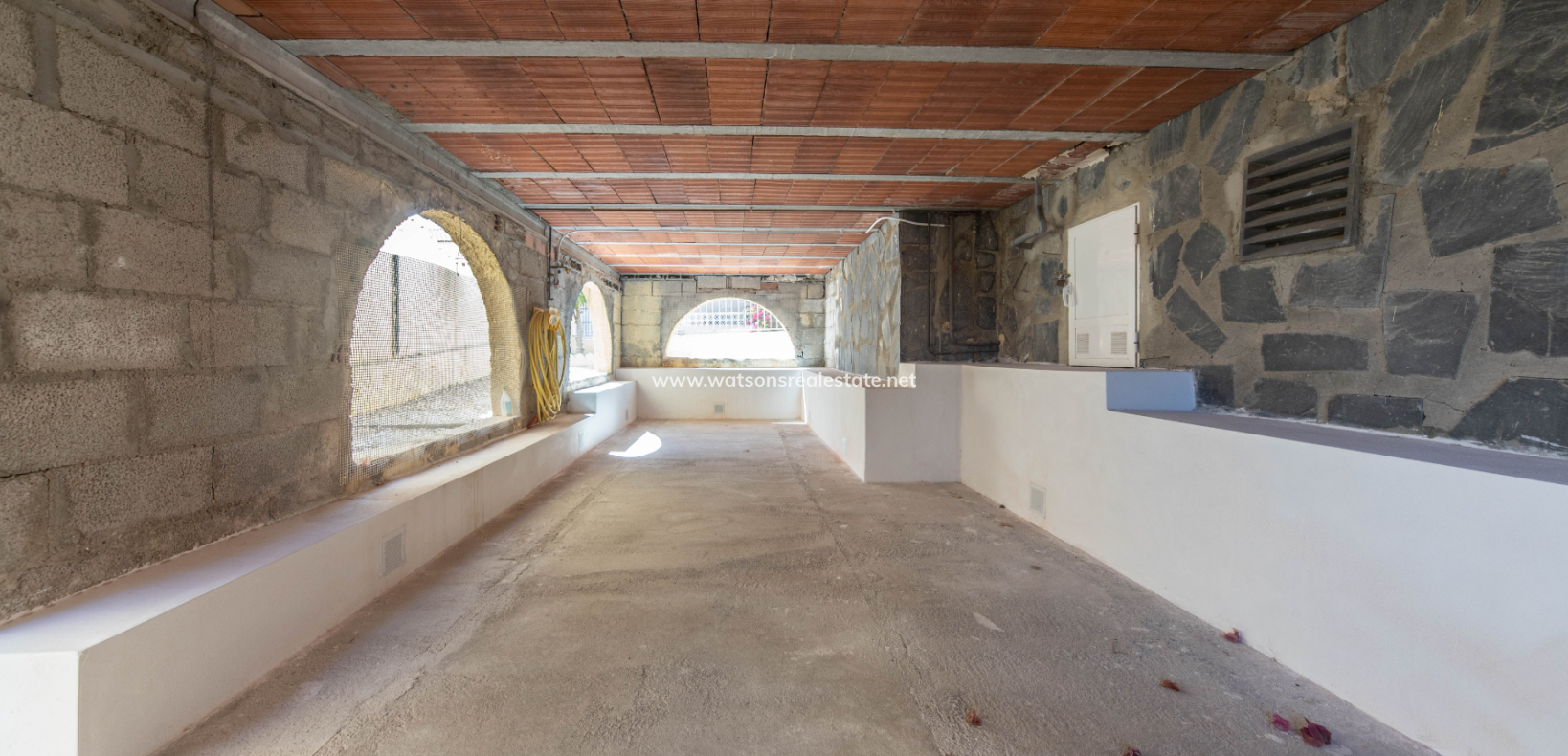 Resale - Freistendhe Villa - Urb. La Marina