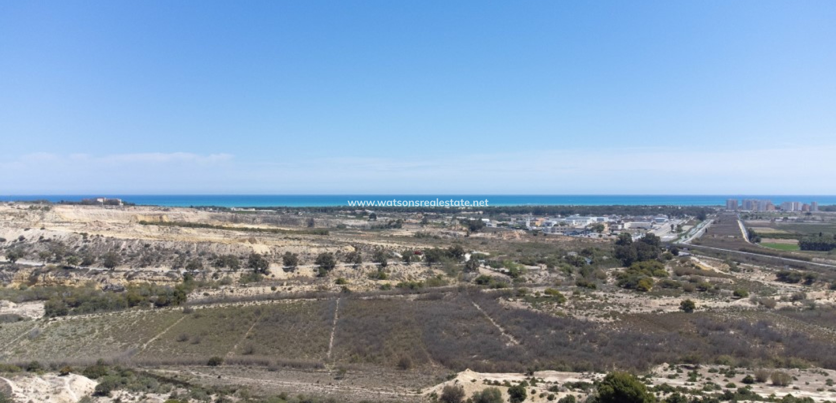 Resale - Freistendhe Villa - Urb. La Marina