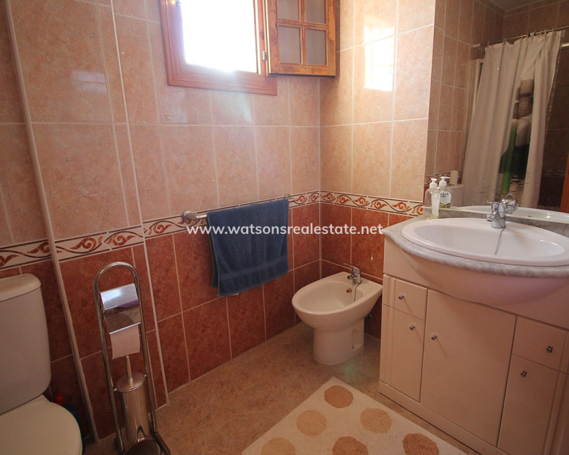 Resale - Freistendhe Villa - Urb. La Marina