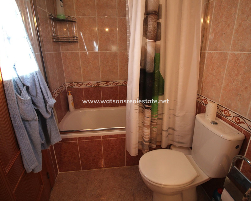 Resale - Freistendhe Villa - Urb. La Marina