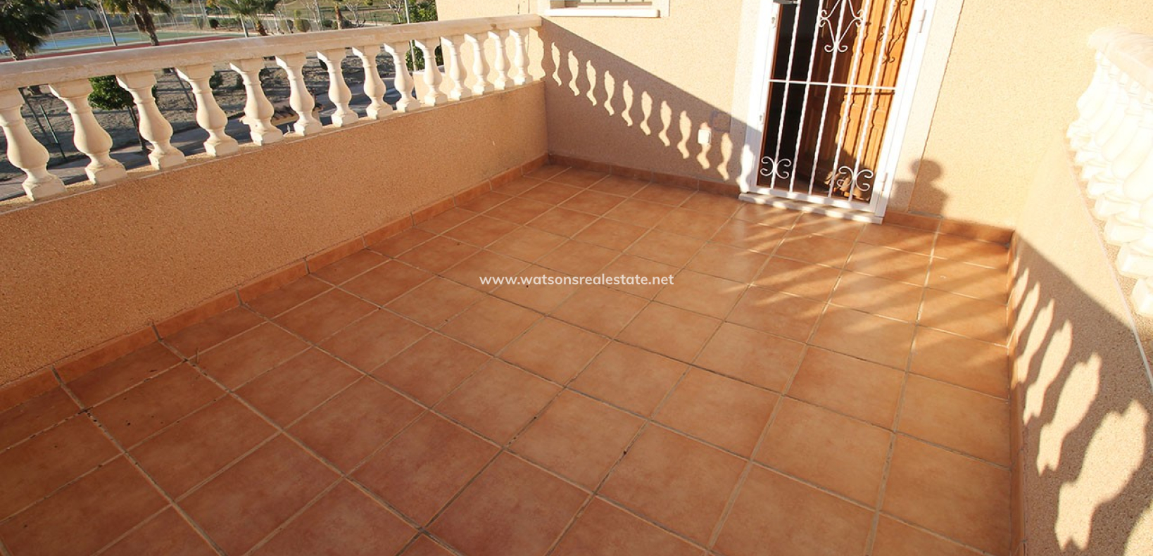 Resale - Freistendhe Villa - Urb. La Marina
