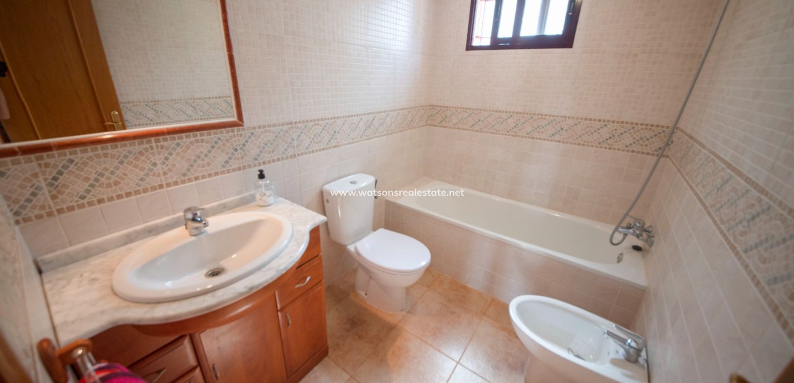 Resale - Freistendhe Villa - Urb. La Marina
