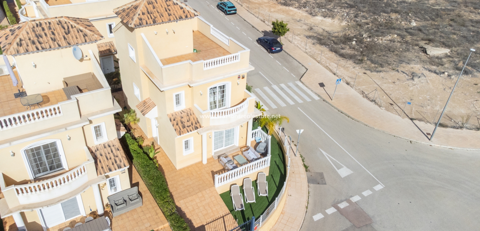 Resale - Freistendhe Villa - Urb. La Marina