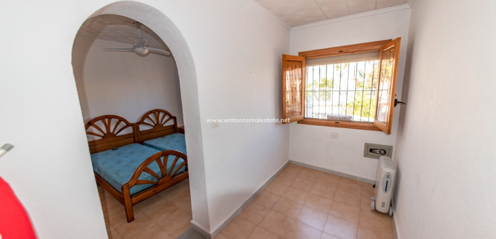 Resale - Freistendhe Villa - Urb. La Marina