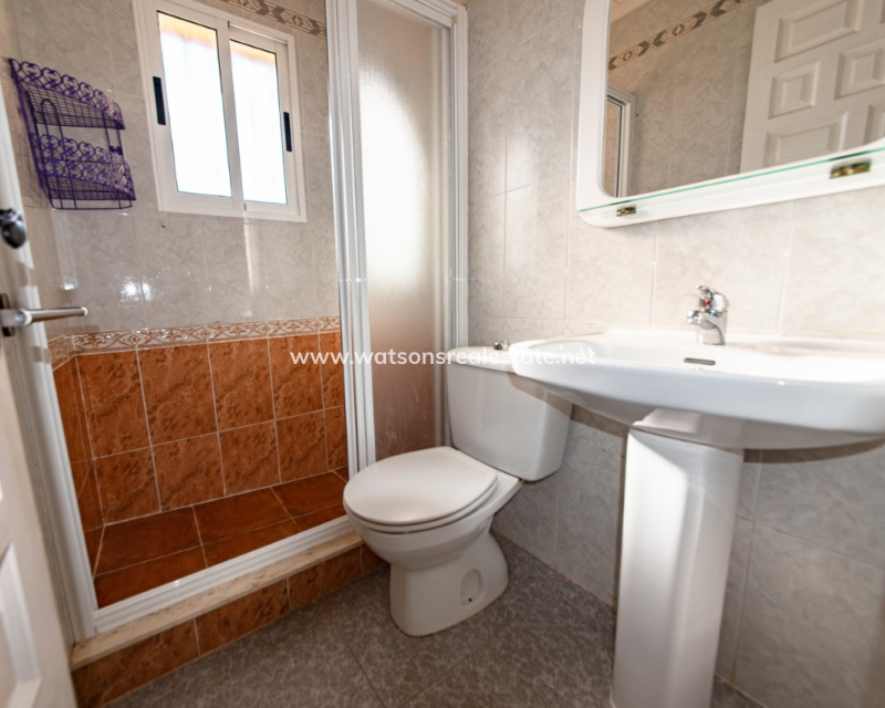 Resale - Freistendhe Villa - Urb. La Marina