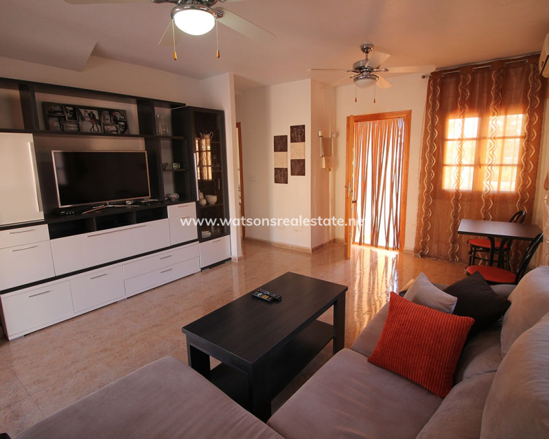 Resale - Freistendhe Villa - Urb. La Marina