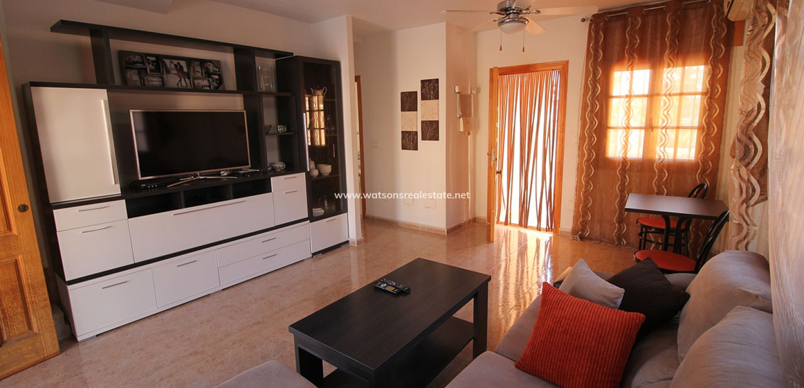 Resale - Freistendhe Villa - Urb. La Marina