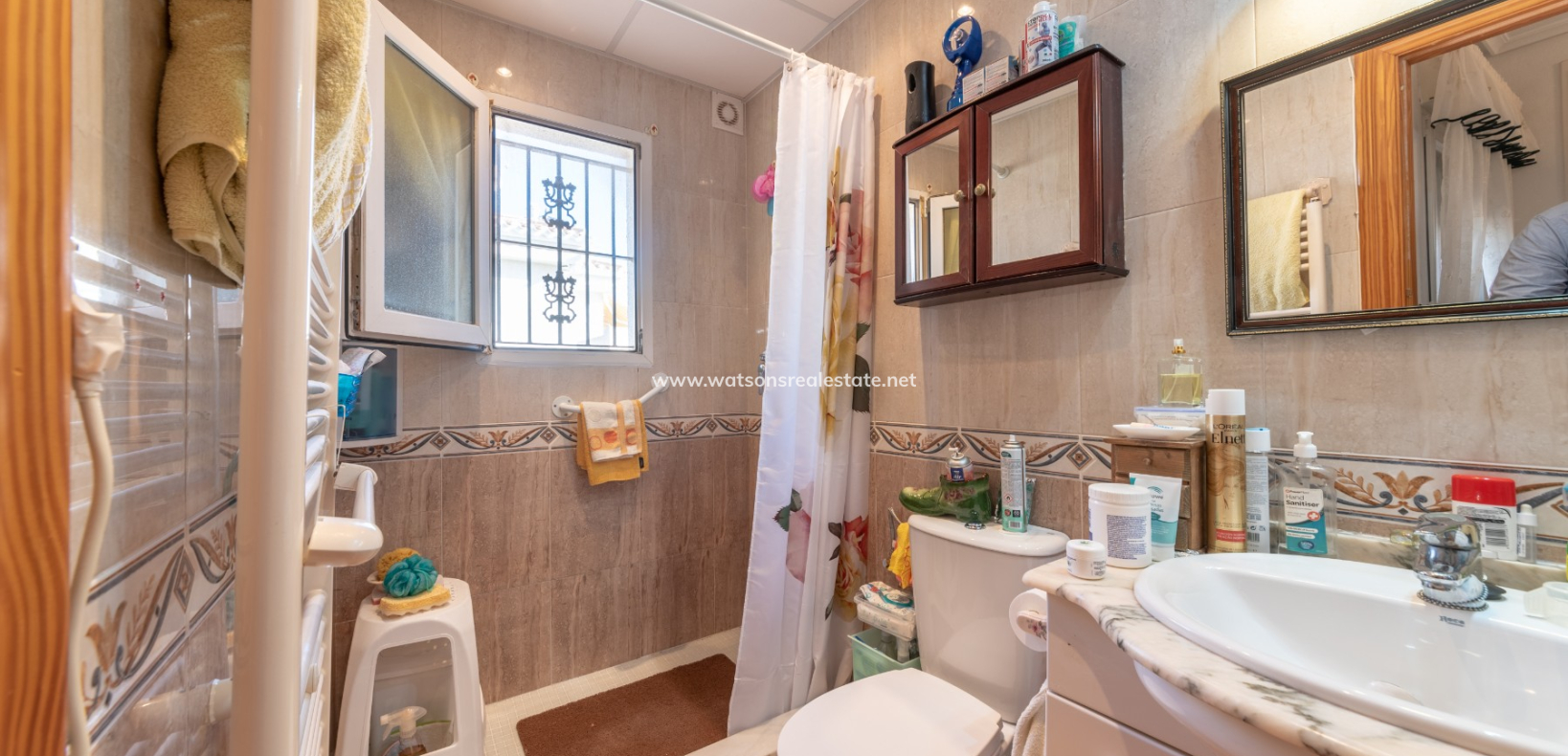 Resale - Freistendhe Villa - Urb. La Marina
