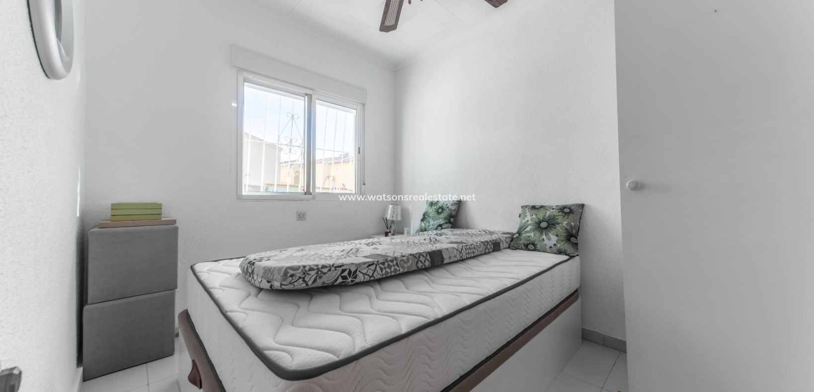Resale - Freistendhe Villa - Urb. La Marina
