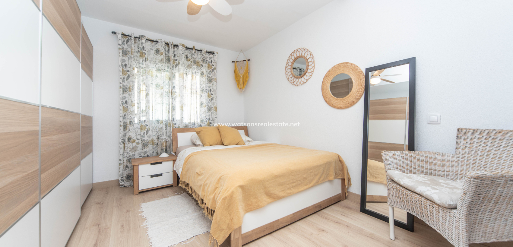 Resale - Freistendhe Villa - Urb. La Marina