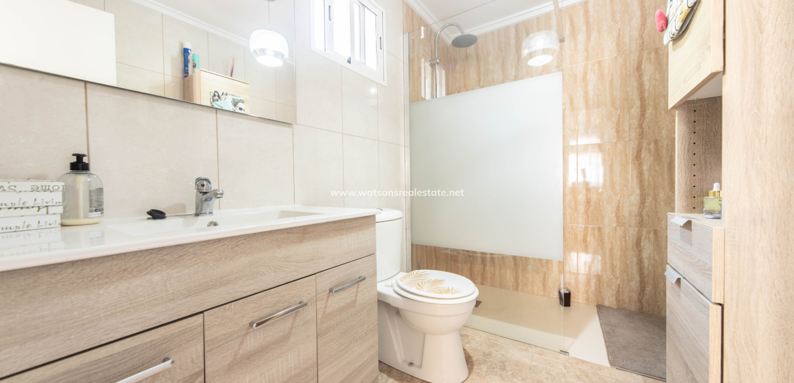 Resale - Freistendhe Villa - Urb. La Marina