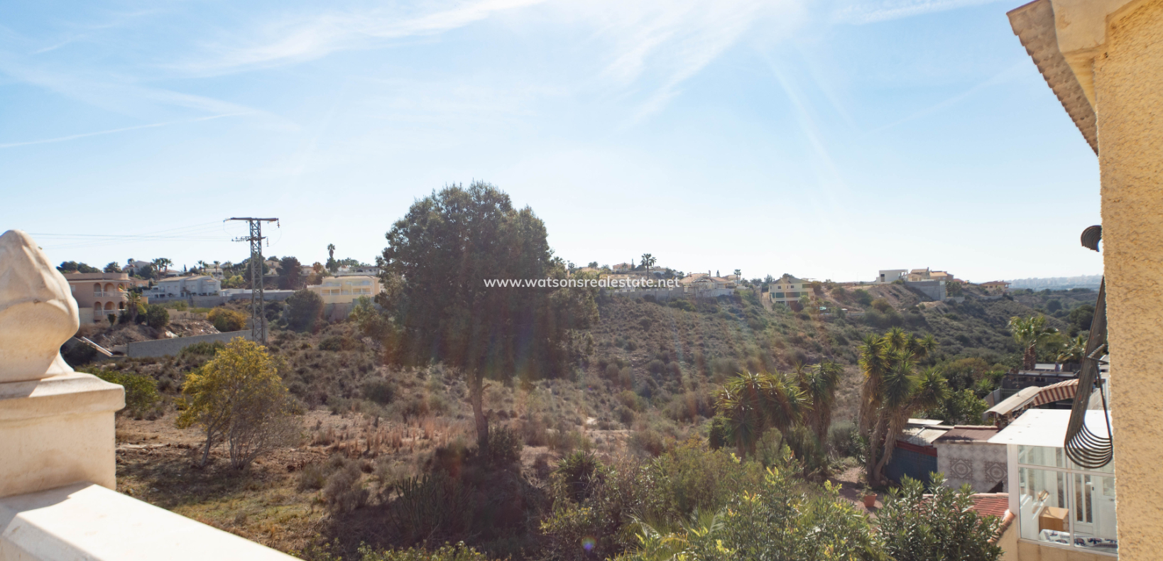 Resale - Freistendhe Villa - Urb. La Marina