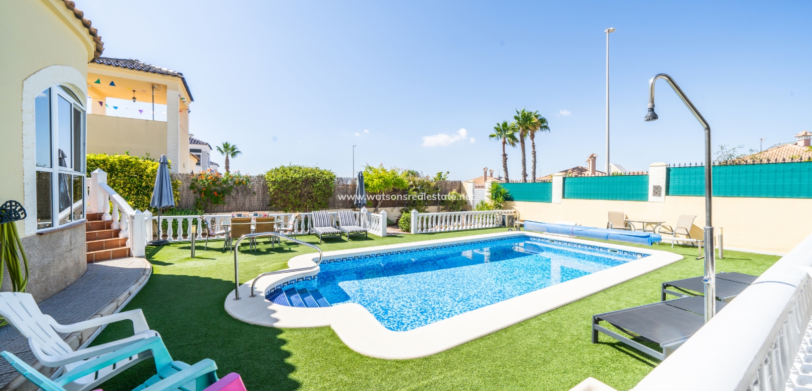 Resale - Freistendhe Villa - Urb. La Marina