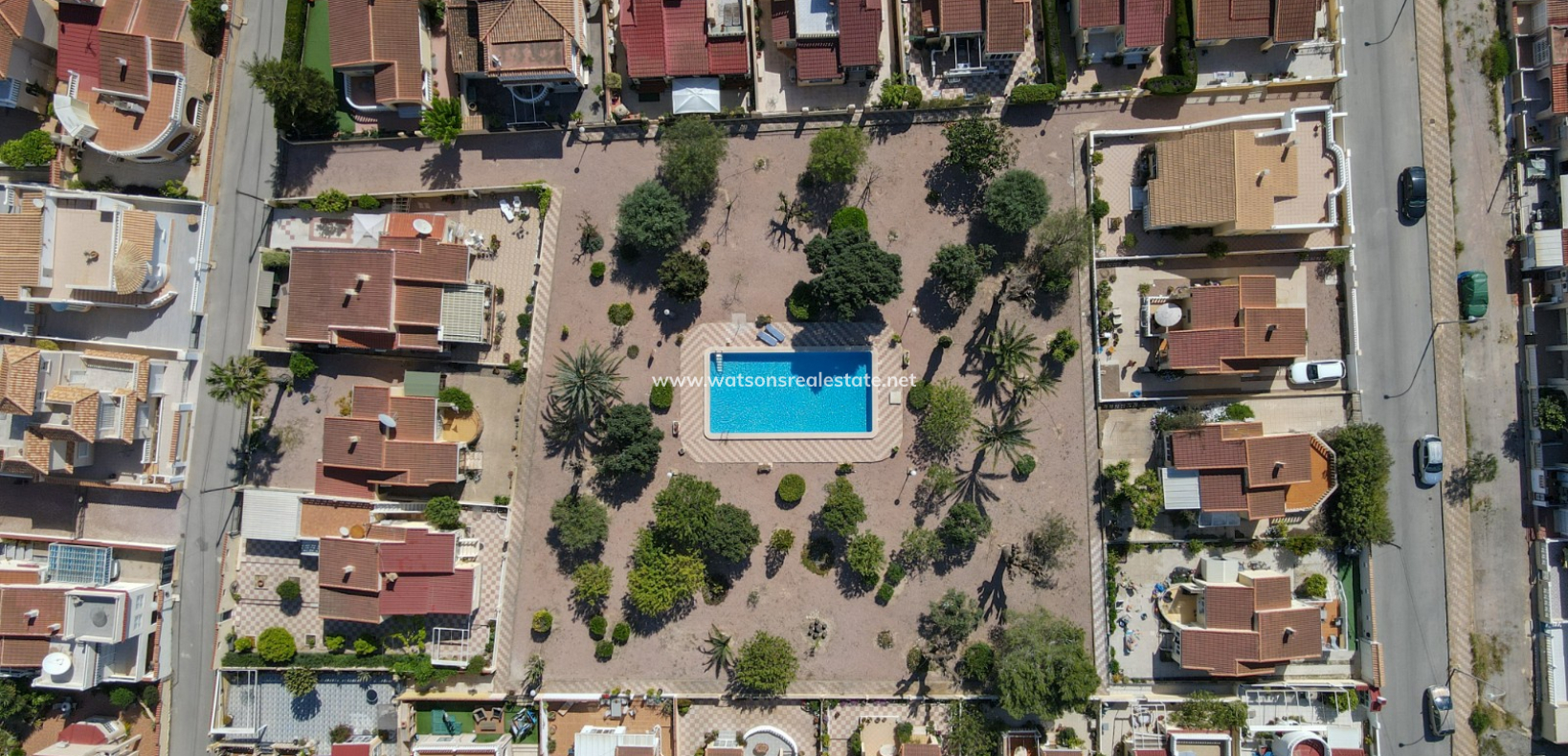 Resale - Freistendhe Villa - Urb. La Marina