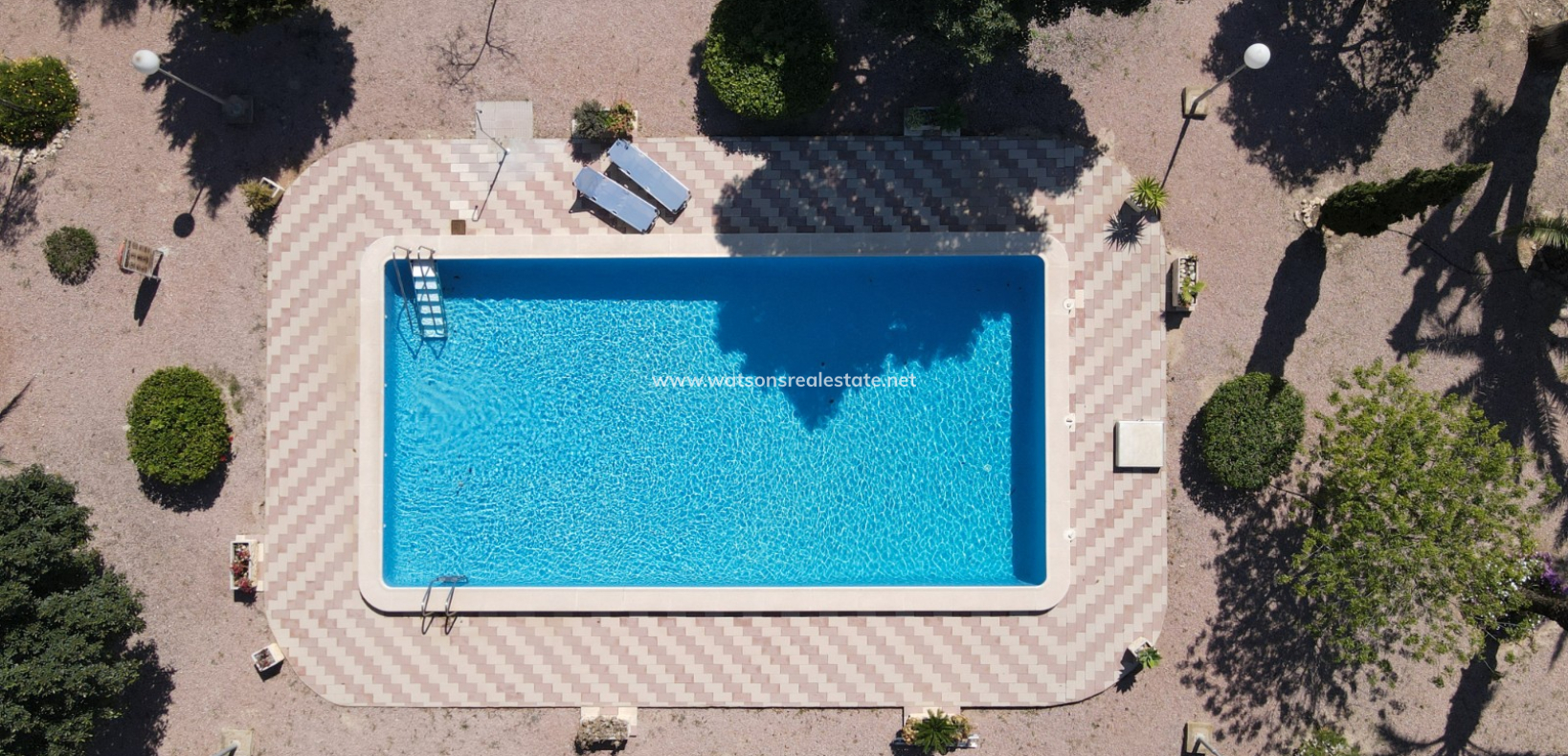 Resale - Freistendhe Villa - Urb. La Marina