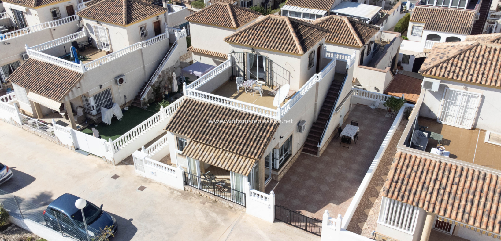 Resale - Freistendhe Villa - Urb. La Marina