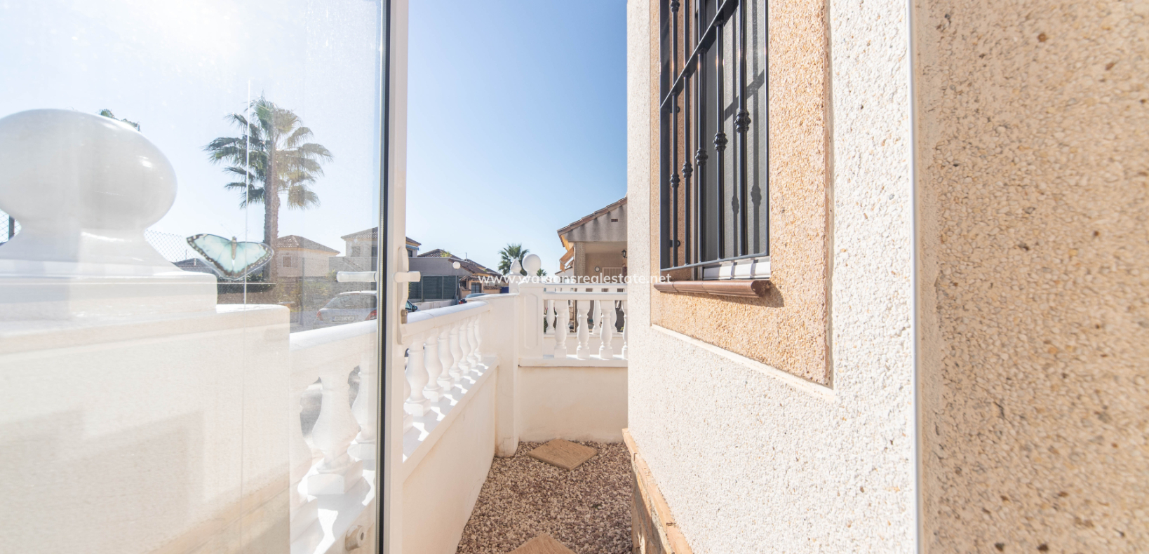 Resale - Freistendhe Villa - Urb. La Marina