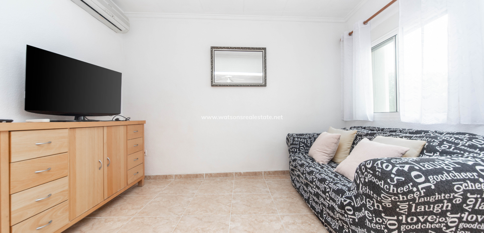 Resale - Freistendhe Villa - Urb. La Marina