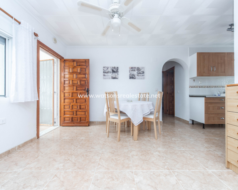 Resale - Freistendhe Villa - Urb. La Marina