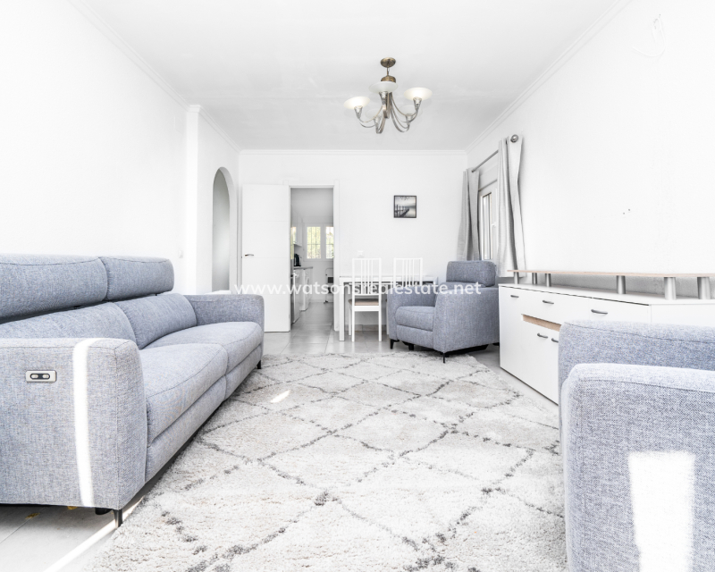 Resale - Freistendhe Villa - Urb. La Marina
