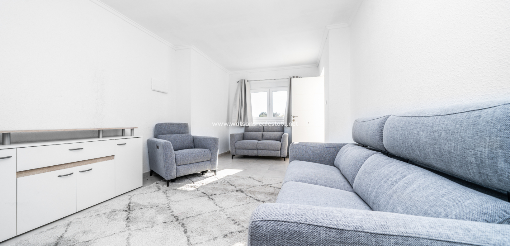 Resale - Freistendhe Villa - Urb. La Marina