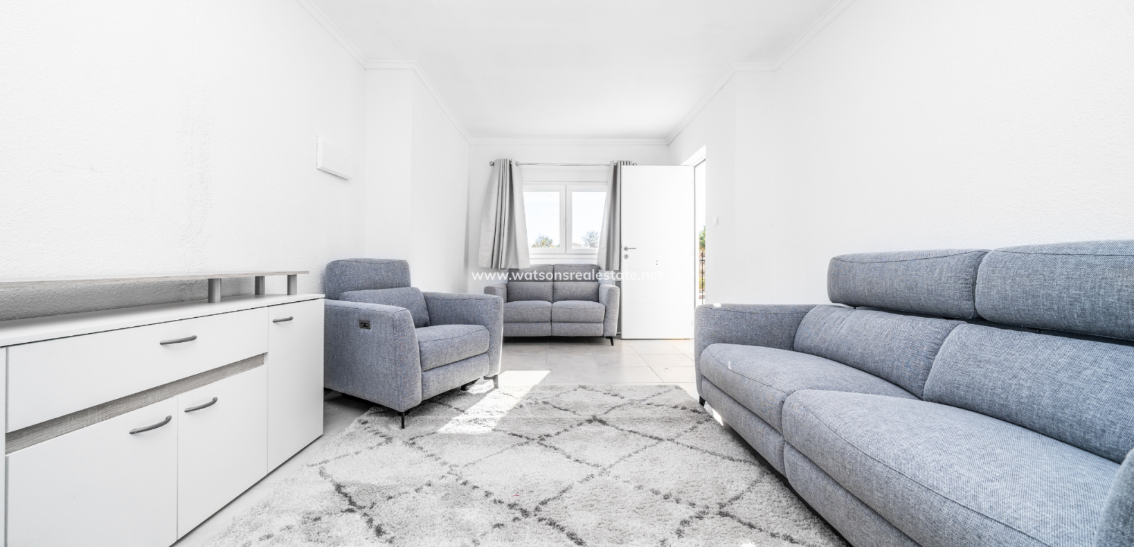 Resale - Freistendhe Villa - Urb. La Marina