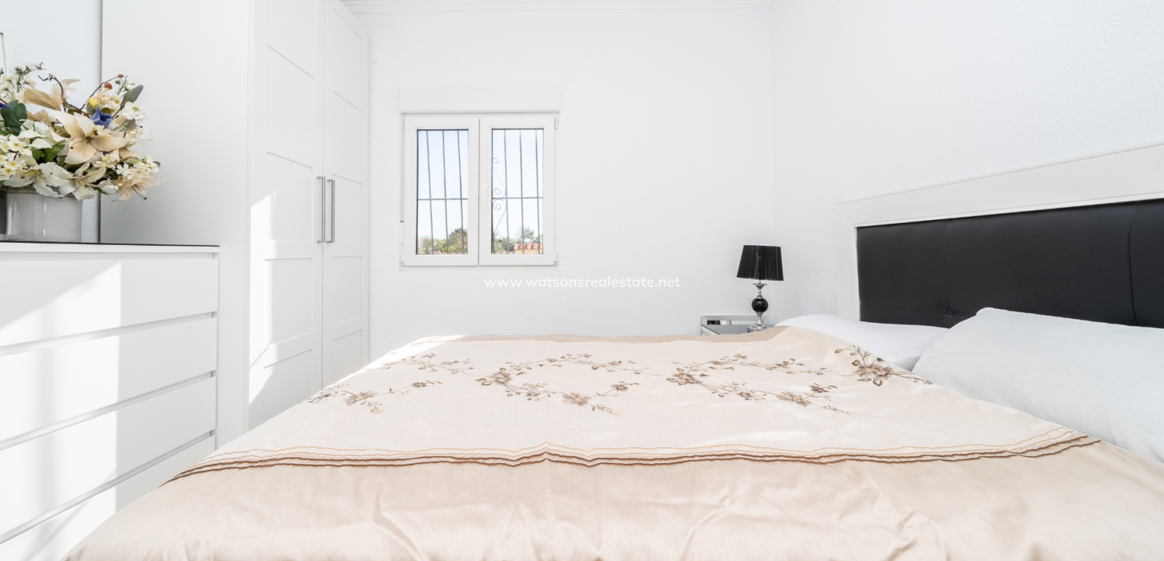 Resale - Freistendhe Villa - Urb. La Marina