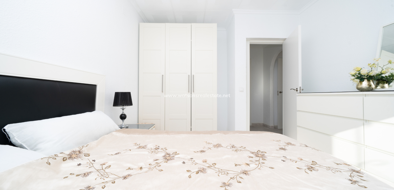 Resale - Freistendhe Villa - Urb. La Marina