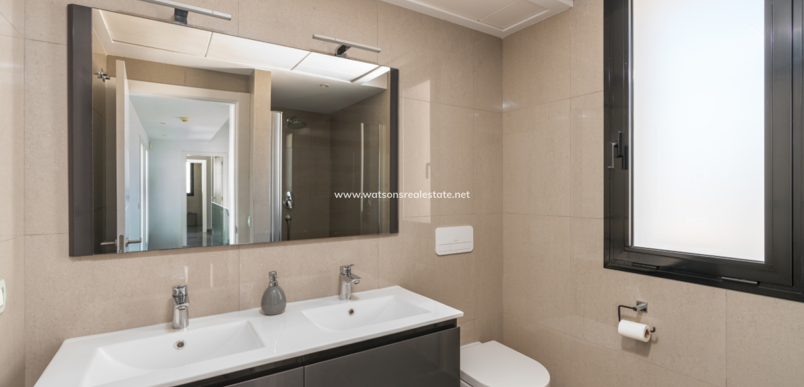 Resale - Freistendhe Villa - Urb. La Marina