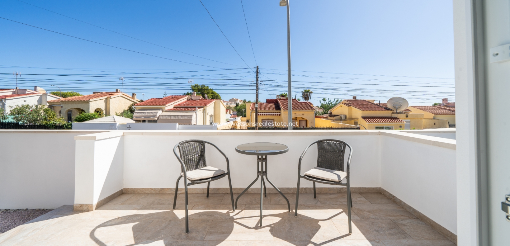 Resale - Freistendhe Villa - Urb. La Marina