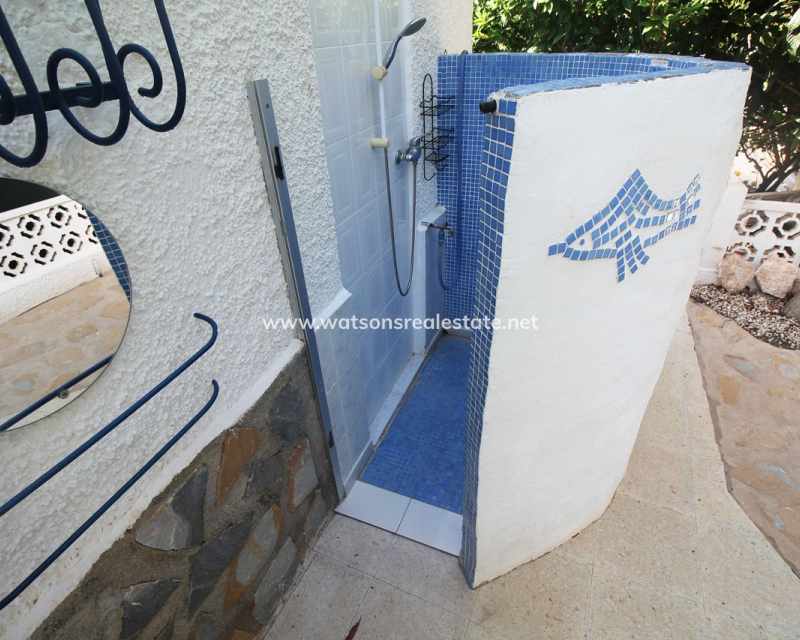 Resale - Freistendhe Villa - Urb. La Marina