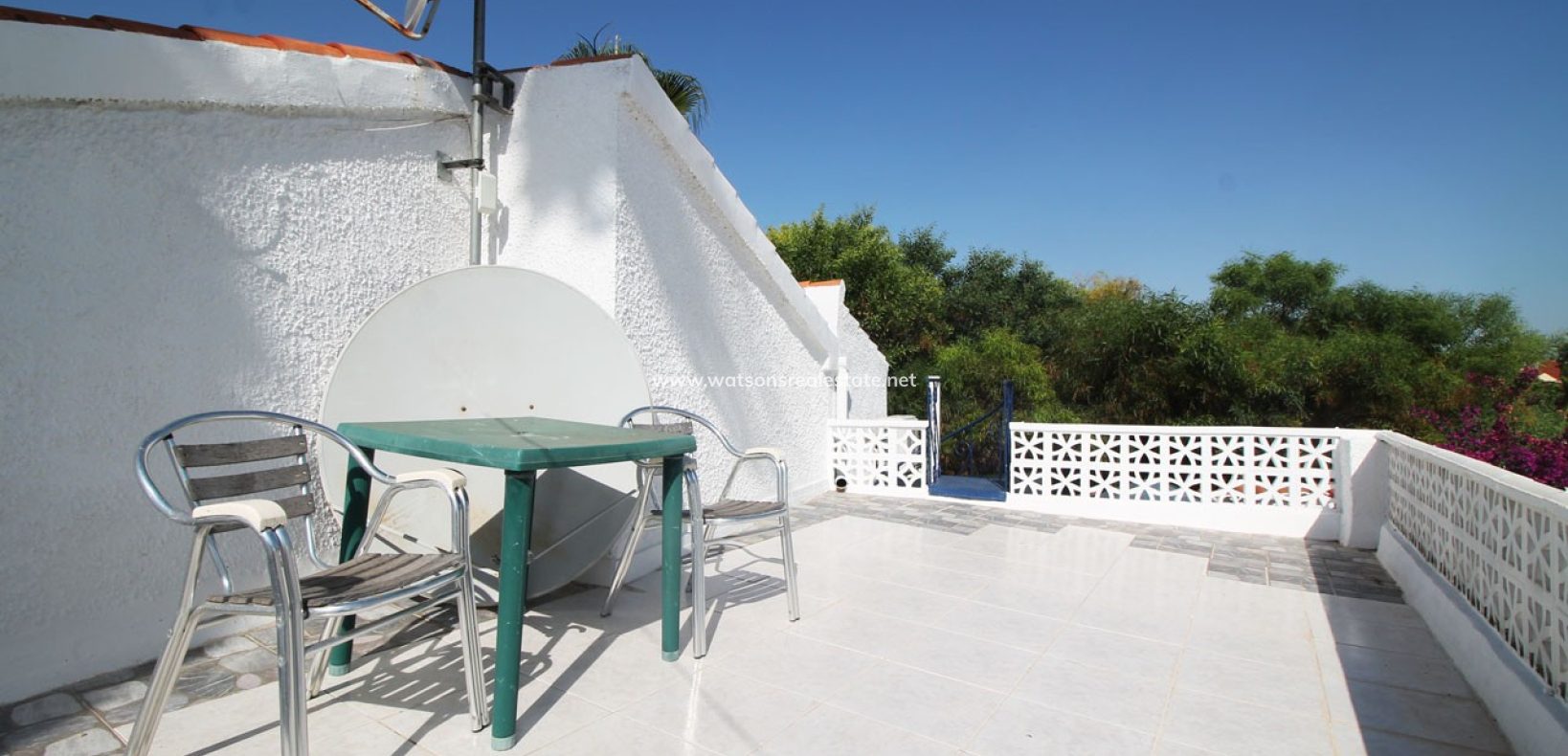 Resale - Freistendhe Villa - Urb. La Marina