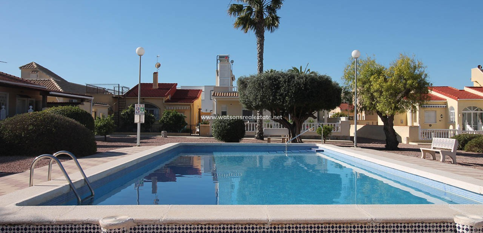 Resale - Freistendhe Villa - Urb. La Marina