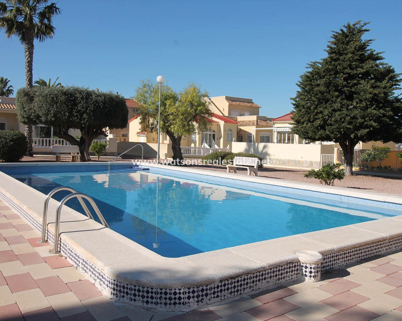 Resale - Freistendhe Villa - Urb. La Marina