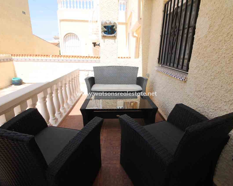 Resale - Freistendhe Villa - Urb. La Marina