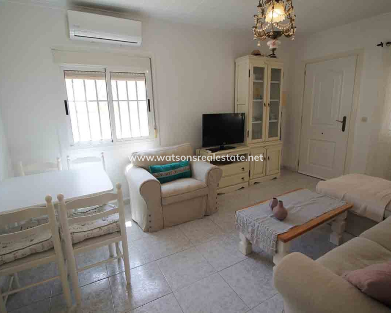 Resale - Freistendhe Villa - Urb. La Marina