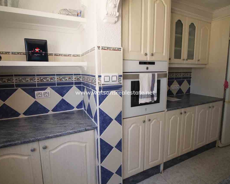 Resale - Freistendhe Villa - Urb. La Marina
