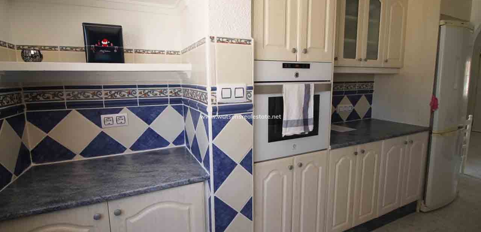 Resale - Freistendhe Villa - Urb. La Marina