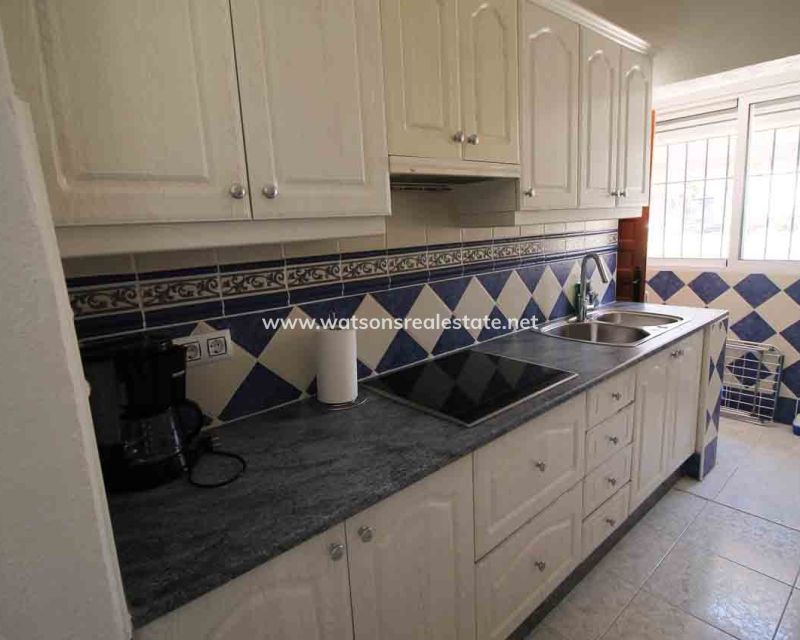 Resale - Freistendhe Villa - Urb. La Marina