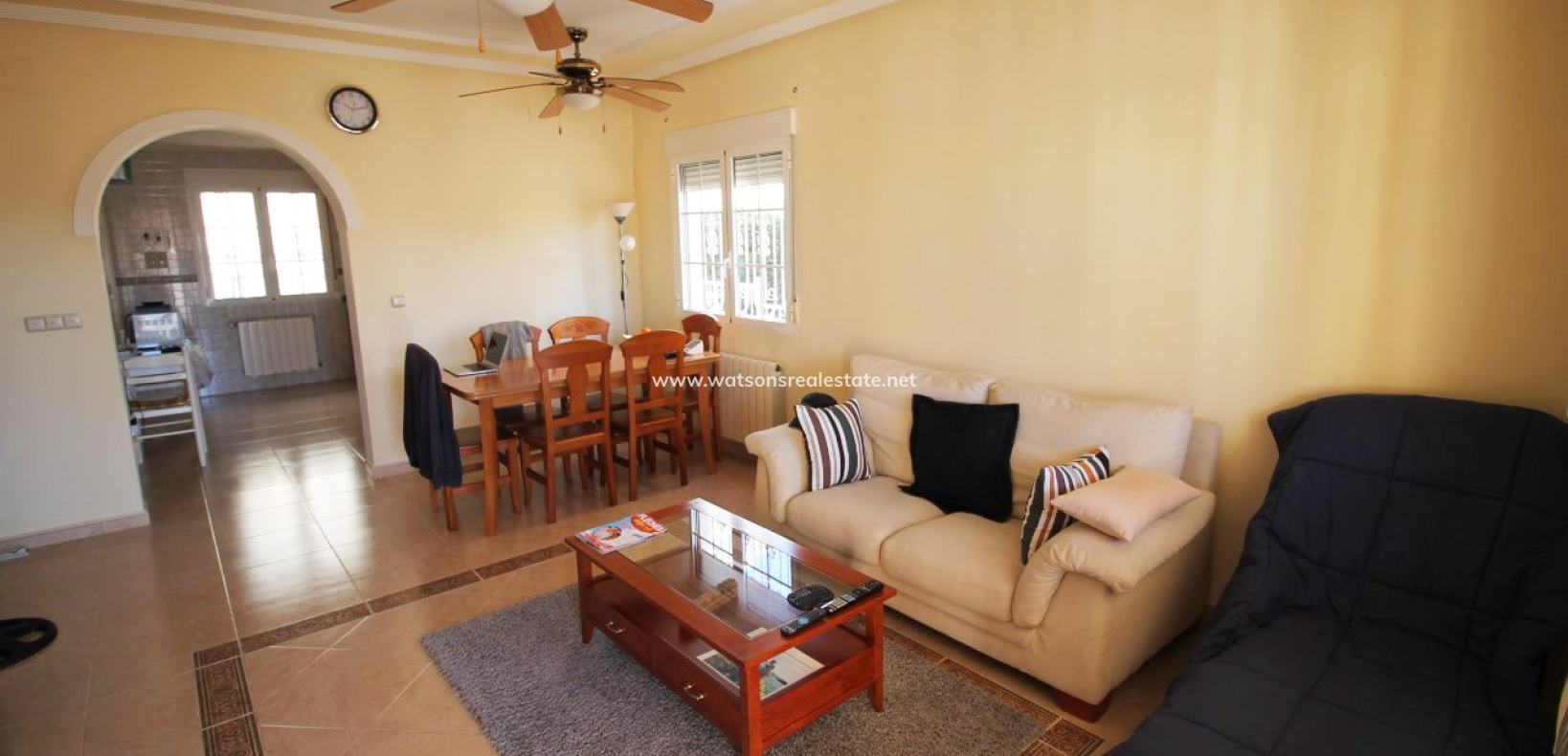 Resale - Freistendhe Villa - Urb. La Marina