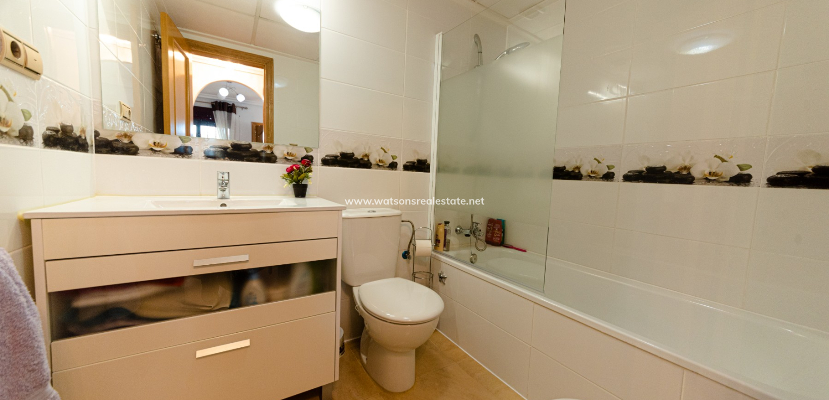 Resale - Freistendhe Villa - Urb. La Marina