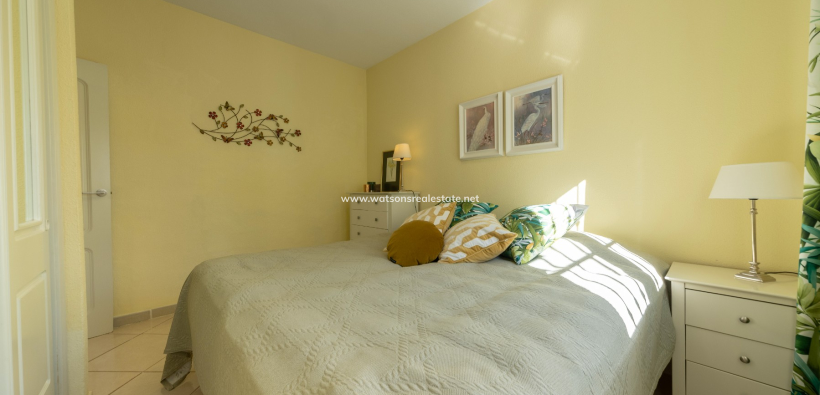Resale - Freistendhe Villa - Urb. La Marina