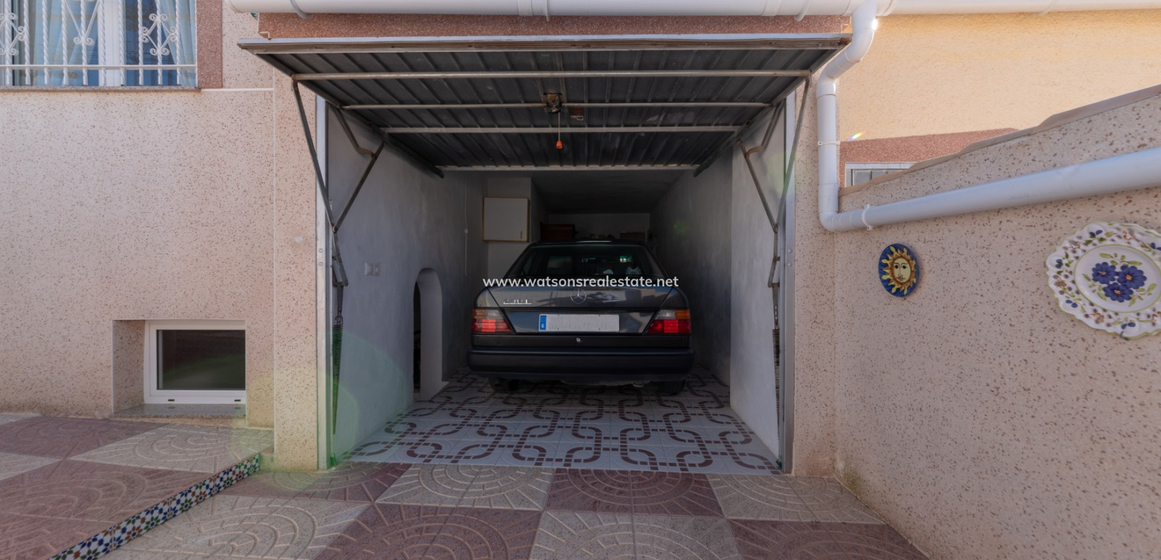 Resale - Freistendhe Villa - Urb. La Marina